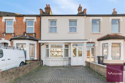 4 bedroom terraced house for sale, Green Lane, Ilford