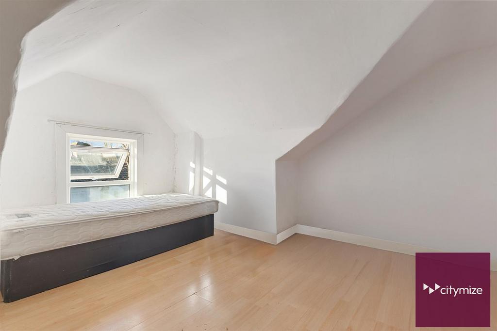 Bedroom 4 (Second Floor)