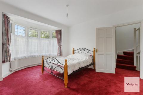 5 bedroom terraced house for sale, Portway, Stratford, London E15