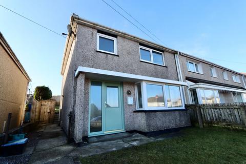 3 bedroom semi-detached house to rent, Gainsborough Road, Cefn Golau, NP22