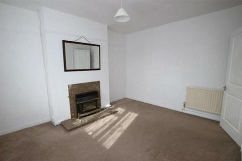 2 bedroom flat to rent, Watling Court, High Street North, Dunstable, Bedfordshire. LU6 1DB