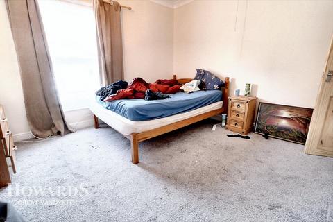 2 bedroom terraced house for sale, East Road, Great Yarmouth