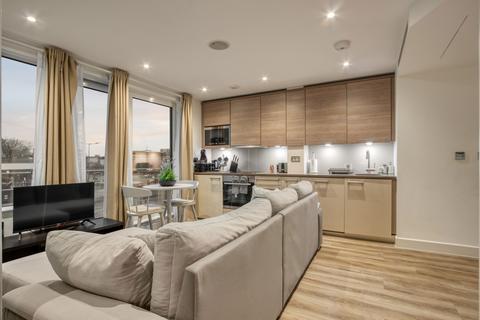 1 bedroom apartment for sale, 21 St. George Wharf, London SW8