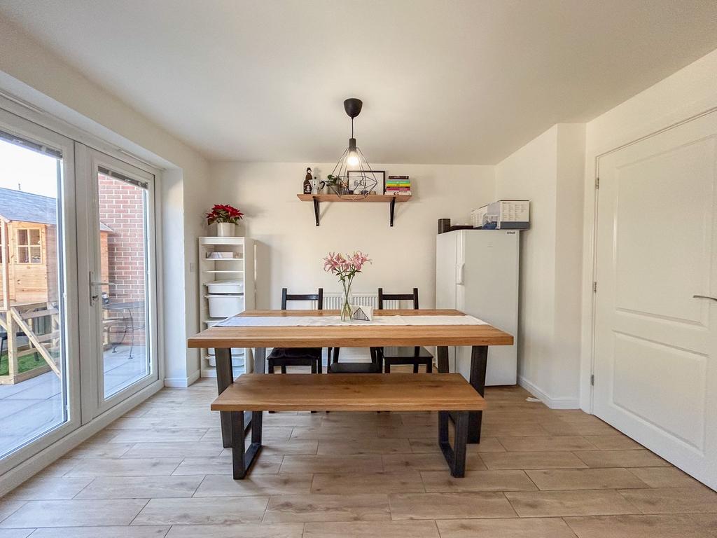 Kitchen/Dining Room