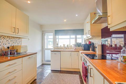 16 Byfords Road, Huntley, Gloucester, GL19 3EL