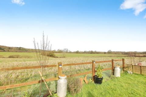16 Byfords Road, Huntley, Gloucester, GL19 3EL