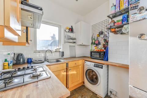 1 bedroom flat for sale, Battersea Park Road, Battersea, London, SW11