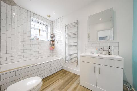 61 Bramshaw Rise, New Malden, KT3 5JT