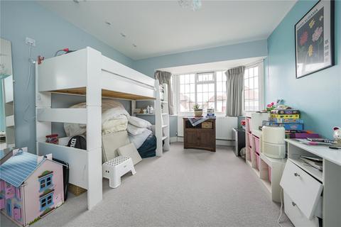 61 Bramshaw Rise, New Malden, KT3 5JT