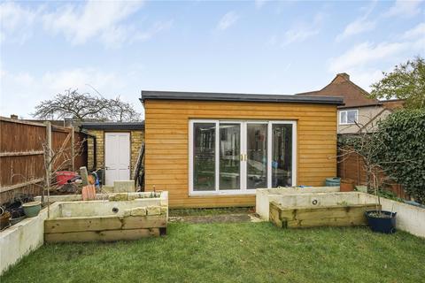 61 Bramshaw Rise, New Malden, KT3 5JT