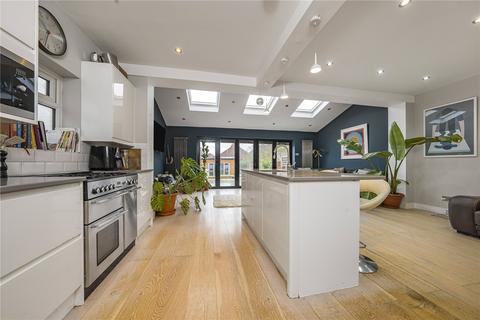 61 Bramshaw Rise, New Malden, KT3 5JT