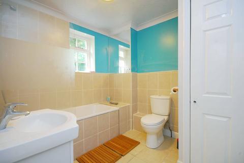 Flat 1, 5 Stapleton Hall Road, London, N4 3QQ