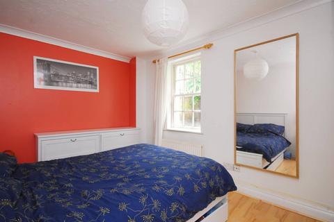 Flat 1, 5 Stapleton Hall Road, London, N4 3QQ