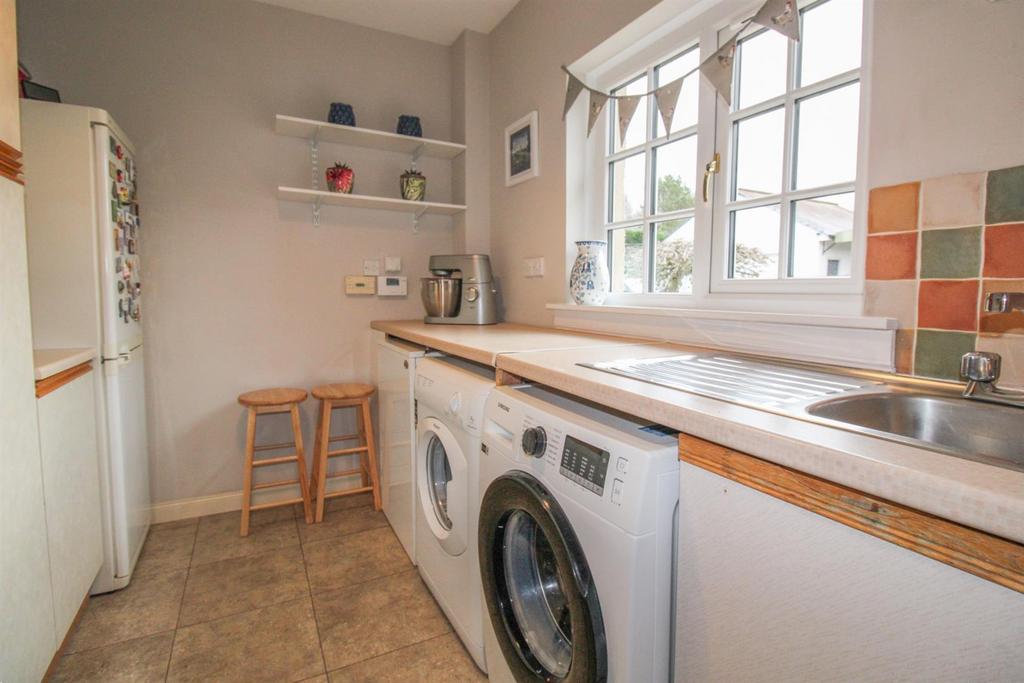 UTILITY ROOM-2.jpg