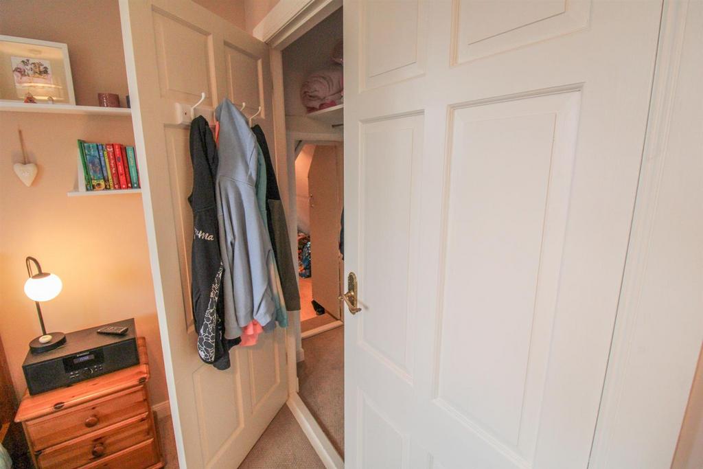 CUPBOARD WITH TUNNEL-2.jpg