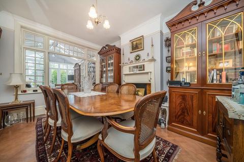 4 bedroom detached house for sale, Portsmouth Road, Thames Ditton KT7