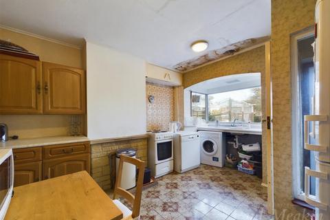 43 Salcot Crescent, New Addington, Croydon, CR0 0JN