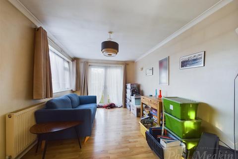 43 Salcot Crescent, New Addington, Croydon, CR0 0JN