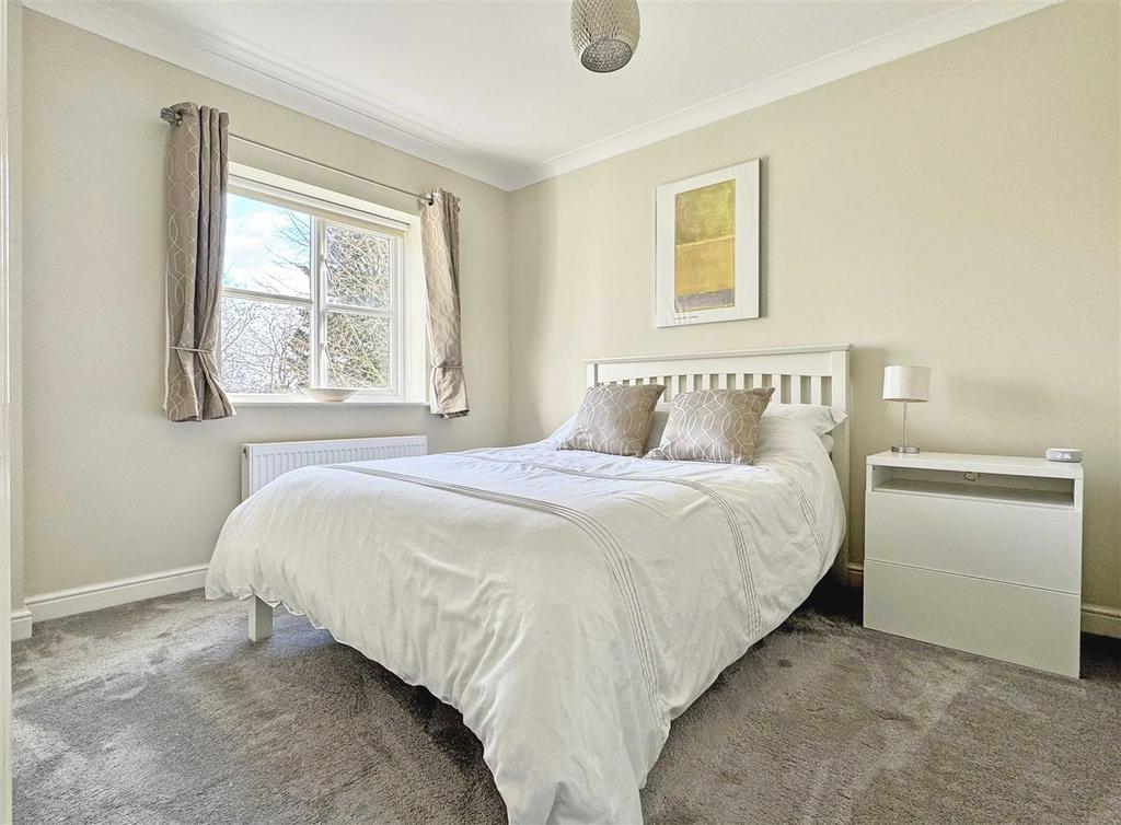 Bedroom 4.jpg
