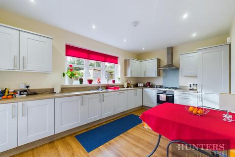 1 Paddock Close, East Ayton, Scarborough, YO13 9BN
