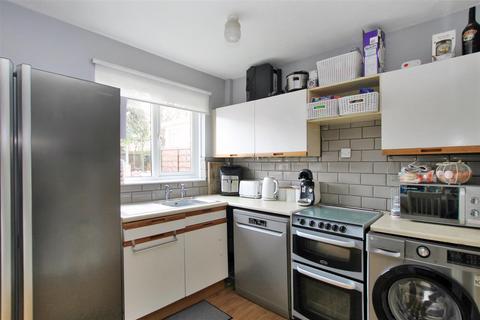 2 bedroom semi-detached house for sale, Woodrush Crescent, Southampton SO31