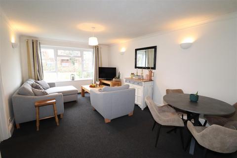 2 bedroom apartment for sale, Raynsford Walk, Warwick