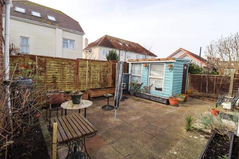 3 bedroom detached bungalow for sale, The Glade, Hayling Island