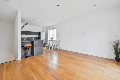 2 bedroom end of terrace house to rent, Ashby Road, Brockley, London, SE4