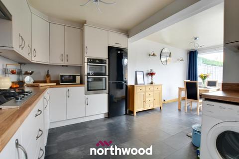 4 bedroom semi-detached house for sale, Southwood Drive, Doncaster DN8