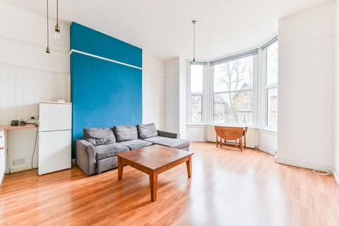 1 bedroom flat for sale, Thicket Road, Anerley, London, SE20