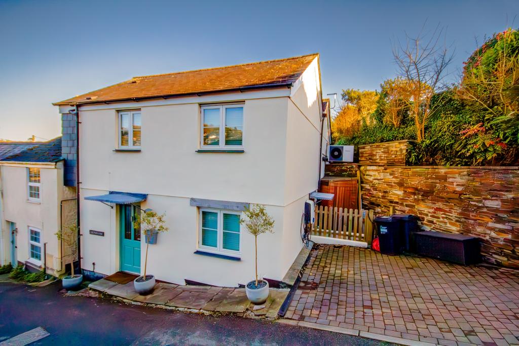 To Book A Viewing Call TPS Lostwithiel 01208 87272