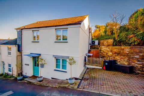 Les Papillons Castle Hill, Lostwithiel, PL22 0DE