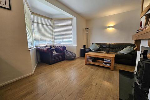70 Beechcroft Road, Longlevens, Gloucester, GL2 9HF