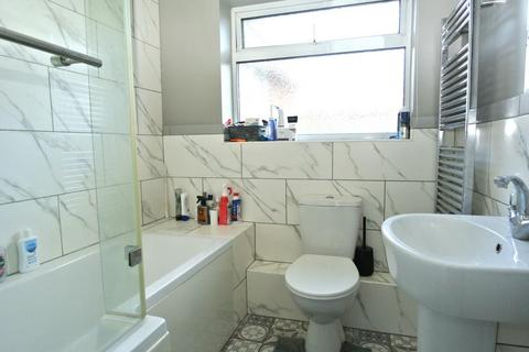 2 bedroom semi-detached bungalow for sale, Hadrian Way, Staines-Upon-Thames TW19