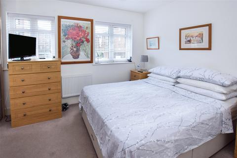 2 bedroom terraced house for sale, Kenley Place, Hampshire GU14