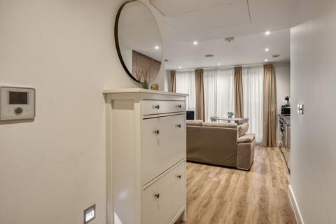 1 bedroom apartment for sale, 21 St. George Wharf, London SW8