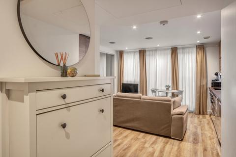 1 bedroom apartment for sale, 21 St. George Wharf, London SW8
