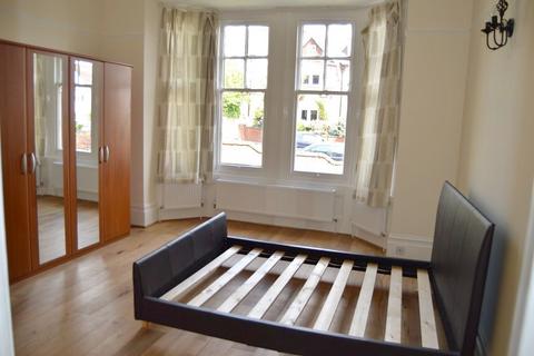 3 bedroom terraced house to rent, 49 Corfton Road,  London, W5