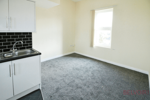 2 bedroom flat to rent, Highbury Road, Highbury Vale, Nottingham, NG6