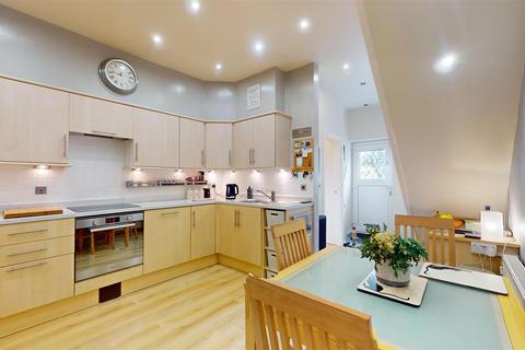 394a Beacon Road, Wibsey, Bradford, BD6 3DJ