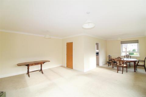 2 bedroom apartment to rent, Spa Court, Park Street, Ripon