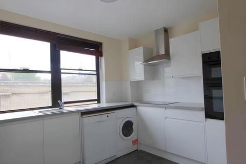 2 bedroom flat to rent, London W11