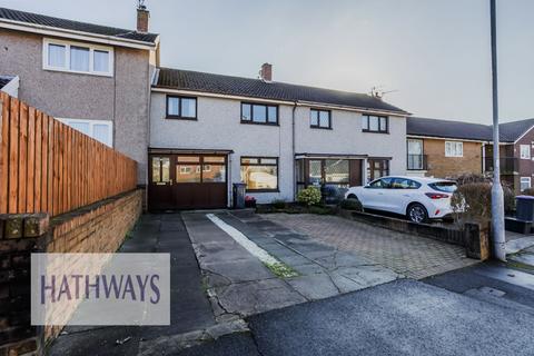 3 bedroom terraced house to rent, Pembroke Place, Llanyravon, NP44