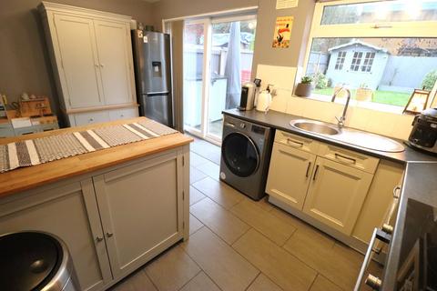 3 bedroom semi-detached house for sale, Old Mead, EASTWOOD BORDER, Southend-on-Sea, SS2