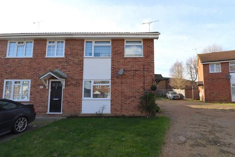 3 bedroom semi-detached house for sale, Old Mead, EASTWOOD BORDER, Southend-on-Sea, SS2