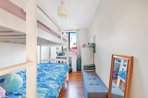 2 bedroom apartment for sale, Brunel House, Ship Yard, London, E14