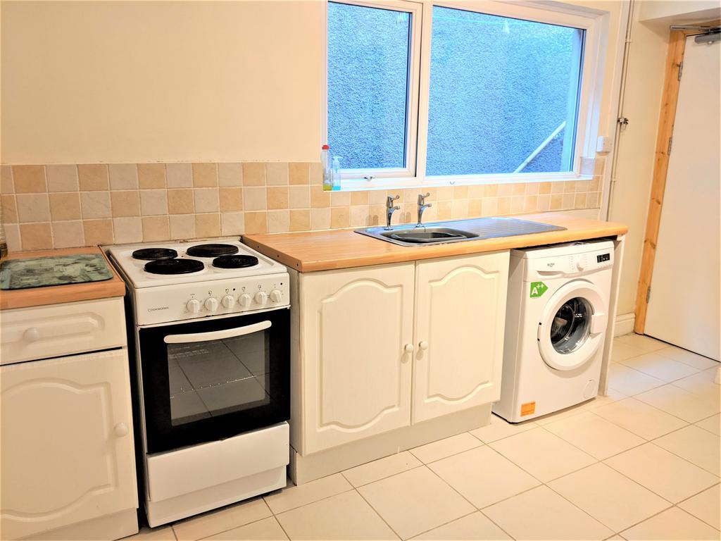 Kitchen b