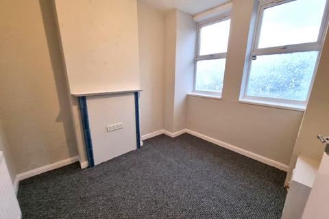 2 bedroom terraced house to rent, Bramford Lane, Ipswich, IP1