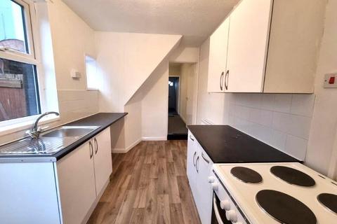 2 bedroom terraced house to rent, Bramford Lane, Ipswich, IP1