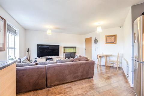 2 bedroom flat for sale, Roakes Avenue, Surrey KT15